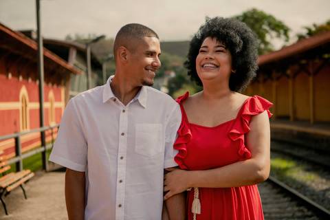 Inspiração e ideias criativas  ensaio fotográfico pré casamento de casal em Guararema - SP'