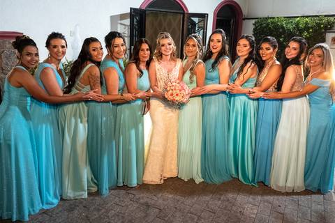 Inspiração e ideias criativas de fotos fotográfico de casamento com as madrinhas no Espaço Buffet Trianon'