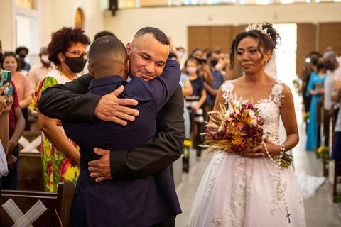 Inspiração e ideias criativas de fotos fotográfico de casamento na  Paróquia São Sebastião'