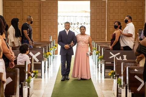 Inspiração e ideias criativas de fotos fotográfico de casamento na  Paróquia São Sebastião'