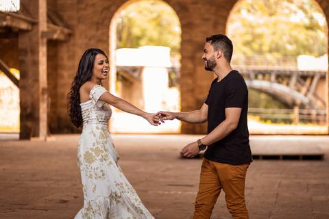 Inspiração e ideias criativas  ensaio fotográfico pré casamento de casal na Fazenda Ipanema-SP'