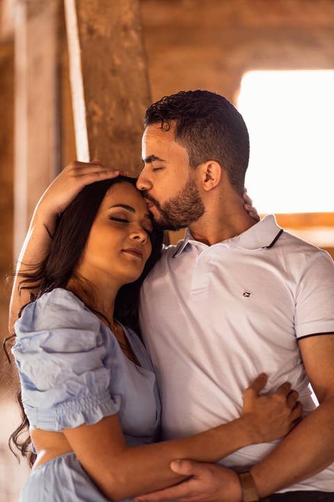 Inspiração e ideias criativas  ensaio fotográfico pré casamento de casal na Fazenda Ipanema-SP'