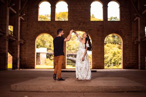 Inspiração e ideias criativas  ensaio fotográfico pré casamento de casal na Fazenda Ipanema-SP'