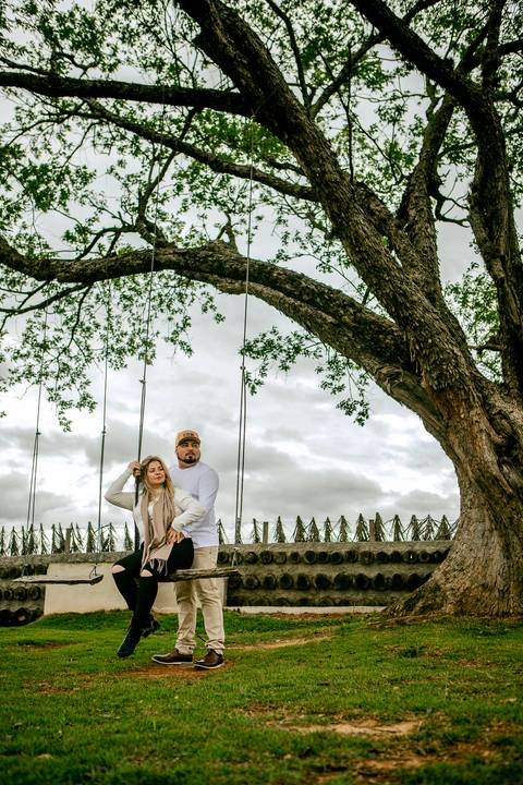Inspiração e ideias criativas  ensaio fotográfico pré casamento de casal na Cabana Home - Araçoiaba da Serra - SP'