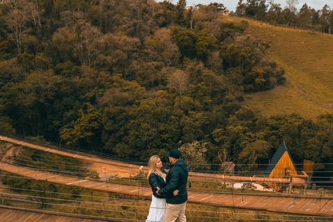 Inspiração e ideias criativas  ensaio fotográfico pré casamento de casal na Cabana Home - Araçoiaba da Serra - SP'