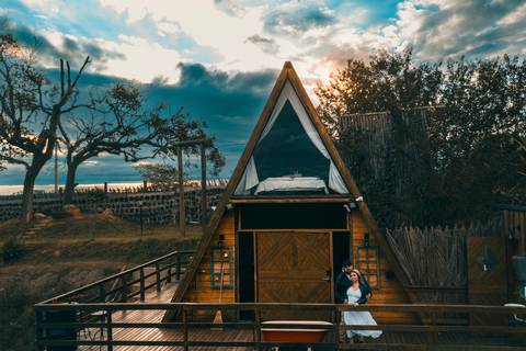 Inspiração e ideias criativas  ensaio fotográfico pré casamento de casal na Cabana Home - Araçoiaba da Serra - SP'