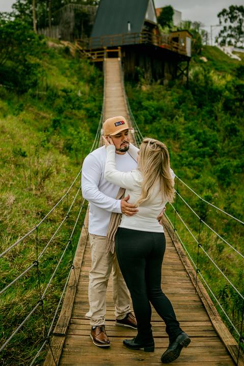 Inspiração e ideias criativas  ensaio fotográfico pré casamento de casal na Cabana Home - Araçoiaba da Serra - SP'