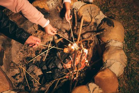 Inspiração e ideias criativas  ensaio fotográfico pré casamento de casal na Cabana Home - Araçoiaba da Serra - SP'