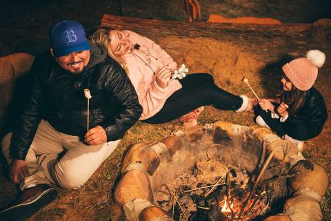 Inspiração e ideias criativas  ensaio fotográfico pré casamento de casal na Cabana Home - Araçoiaba da Serra - SP'