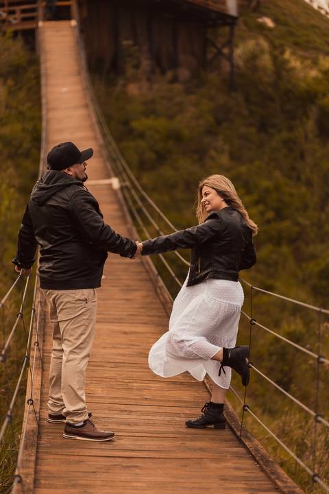 Inspiração e ideias criativas  ensaio fotográfico pré casamento de casal na Cabana Home - Araçoiaba da Serra - SP'