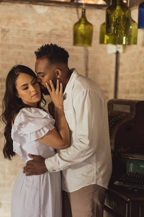 Inspiração e ideias criativas  ensaio fotográfico pré casamento de casal em São Roque - SP'