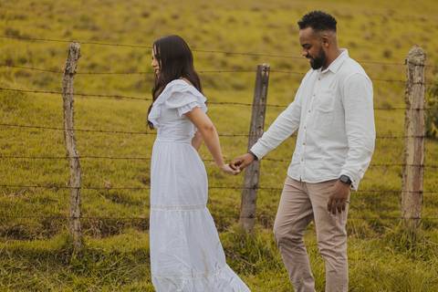 Inspiração e ideias criativas  ensaio fotográfico pré casamento de casal em São Roque - SP'