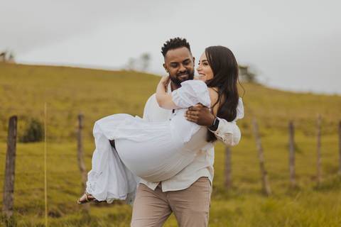 Inspiração e ideias criativas  ensaio fotográfico pré casamento de casal em São Roque - SP'