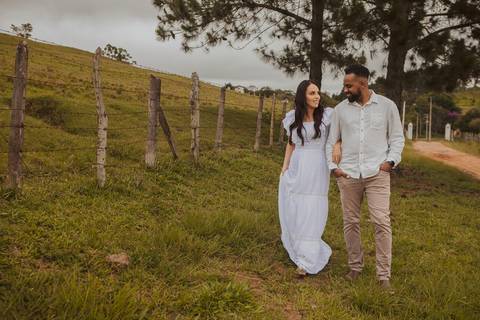 Inspiração e ideias criativas  ensaio fotográfico pré casamento de casal em São Roque - SP'