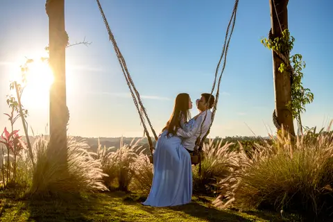 Inspiração e ideias criativas  ensaio fotográfico pré casamento de casal no Sítio das Borboletas'