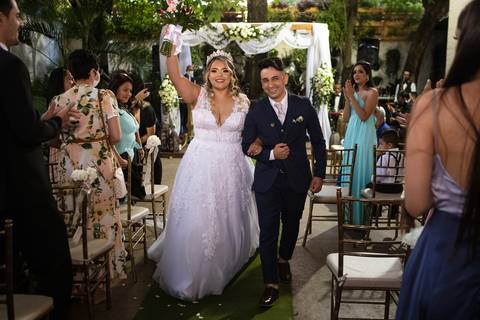 Inspiração e ideias criativas de fotos fotográfico de Making Of da noiva no Pavaneli Eventos - Butantã - SP'