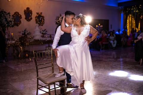 Inspiração e ideias criativas de fotos fotográfico de Making Of da noiva no Pavaneli Eventos - Butantã - SP'