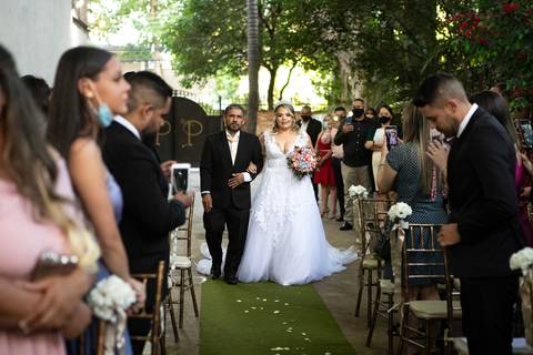 Inspiração e ideias criativas de fotos fotográfico de Making Of da noiva no Pavaneli Eventos - Butantã - SP'