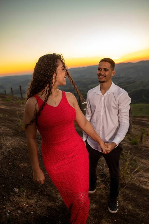 Inspiração e ideias criativas ensaio fotográfico pré casamento pré wedding de casal na cidade Socorro - SP'