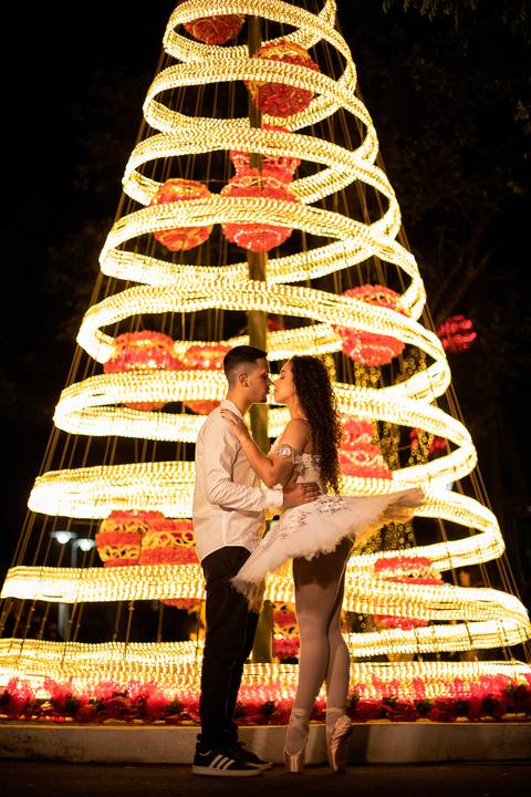 Inspiração e ideias criativas ensaio fotográfico pré casamento pré wedding de casal na cidade Socorro - SP'