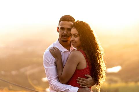 Inspiração e ideias criativas ensaio fotográfico pré casamento pré wedding de casal na cidade Socorro - SP'