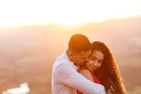 Inspiração e ideias criativas ensaio fotográfico pré casamento pré wedding de casal na cidade Socorro - SP'