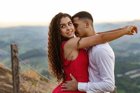 Inspiração e ideias criativas ensaio fotográfico pré casamento pré wedding de casal na cidade Socorro - SP'