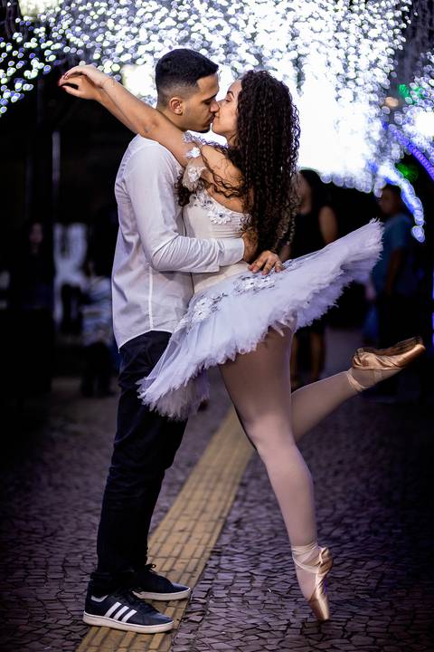 Inspiração e ideias criativas ensaio fotográfico pré casamento pré wedding de casal na cidade Socorro - SP'