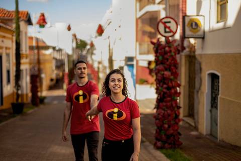 Inspiração e ideias criativas ensaio fotográfico pré casamento pré wedding de casal na cidade Socorro - SP'