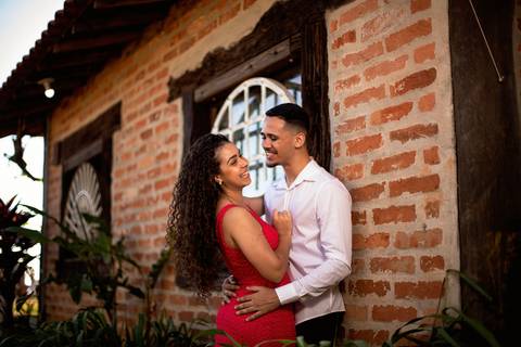 Inspiração e ideias criativas ensaio fotográfico pré casamento pré wedding de casal na cidade Socorro - SP'