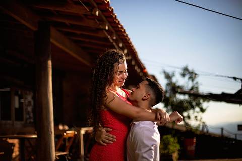 Inspiração e ideias criativas ensaio fotográfico pré casamento pré wedding de casal na cidade Socorro - SP'