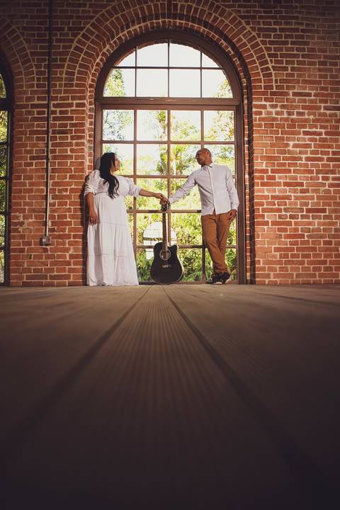 Inspiração e ideias criativas ensaio fotográfico pré casamento pré wedding de casal em Paranapiacaba - SP'