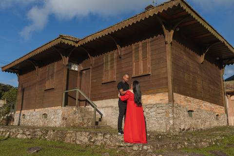 Inspiração e ideias criativas ensaio fotográfico pré casamento pré wedding de casal em Paranapiacaba - SP'