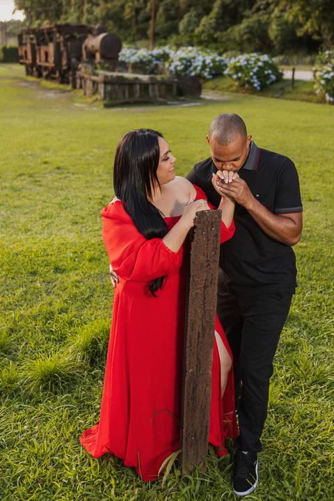 Inspiração e ideias criativas ensaio fotográfico pré casamento pré wedding de casal em Paranapiacaba - SP'