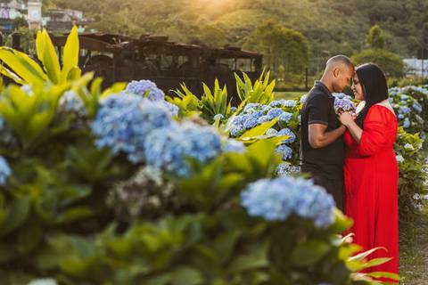 Inspiração e ideias criativas ensaio fotográfico pré casamento pré wedding de casal em Paranapiacaba - SP'