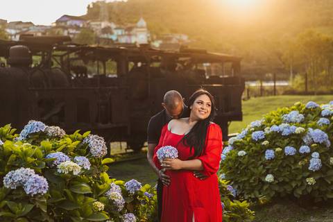 Inspiração e ideias criativas ensaio fotográfico pré casamento pré wedding de casal em Paranapiacaba - SP'
