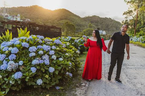 Inspiração e ideias criativas ensaio fotográfico pré casamento pré wedding de casal em Paranapiacaba - SP'