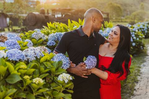 Inspiração e ideias criativas ensaio fotográfico pré casamento pré wedding de casal em Paranapiacaba - SP'