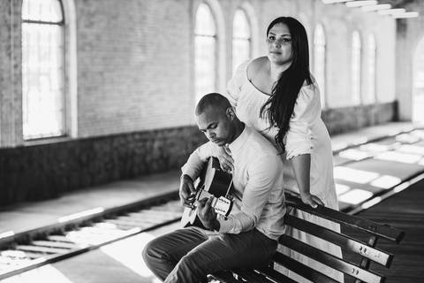 Inspiração e ideias criativas ensaio fotográfico pré casamento pré wedding de casal em Paranapiacaba - SP'