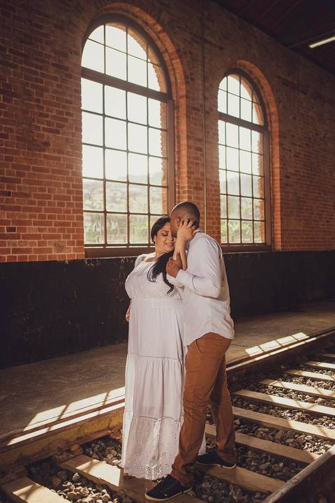 Inspiração e ideias criativas ensaio fotográfico pré casamento pré wedding de casal em Paranapiacaba - SP'