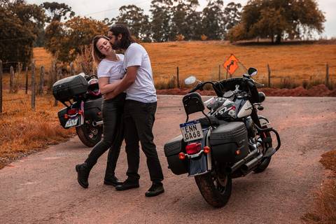 Inspiração e ideias criativas ensaio fotográfico pré casamento pré wedding de casal em Santana de Parnaíba e São Roque '