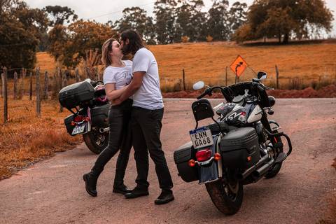 Inspiração e ideias criativas ensaio fotográfico pré casamento pré wedding de casal em Santana de Parnaíba e São Roque '