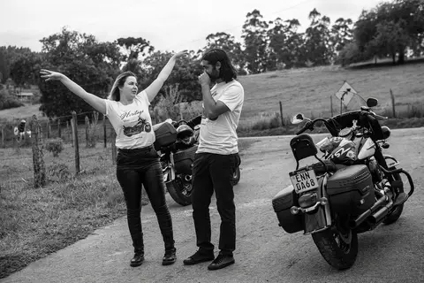 Inspiração e ideias criativas ensaio fotográfico pré casamento pré wedding de casal em Santana de Parnaíba e São Roque '