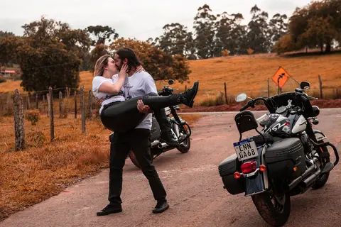 Inspiração e ideias criativas ensaio fotográfico pré casamento pré wedding de casal em Santana de Parnaíba e São Roque '