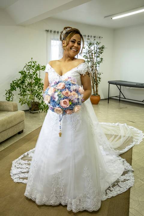 Inspiração e ideias criativas de fotos fotográfico de Making Of da noiva pronta  em São Paulo'