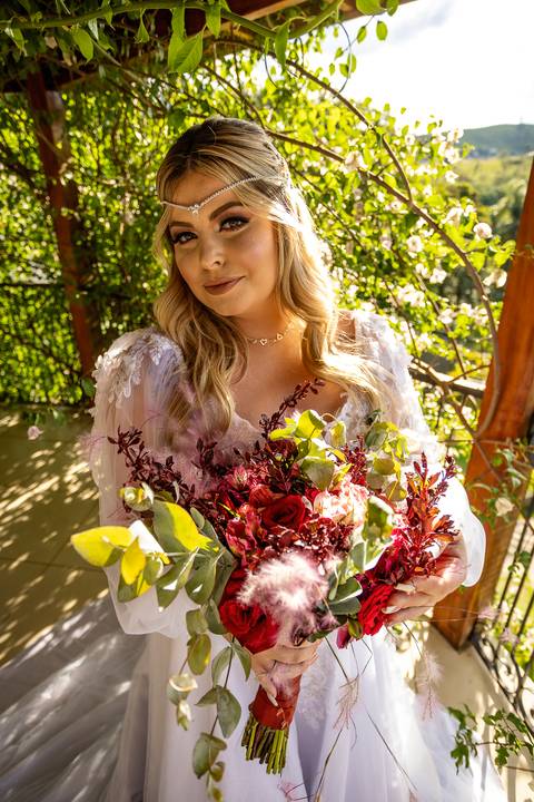 Inspiração e ideias criativas de fotos fotográfico de casamento ao ar livre making of da noiva no Villa Mantova - Santana de Parnaíba'