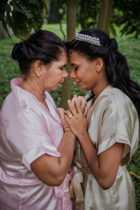 Inspiração e ideias criativas de fotos fotográfico de Making Of da noiva no espaço São Caetano do Sul'