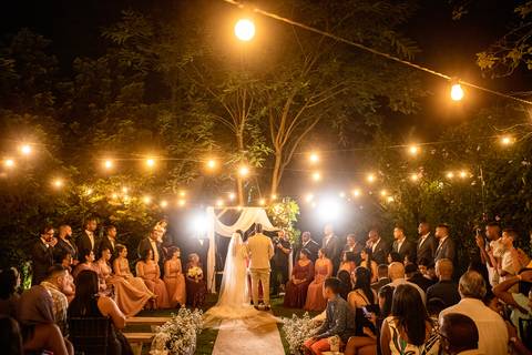 Inspiração e ideias criativas de fotos fotográfico de casamento momento da cerimônia no Villa Mantova Santana de Parnaíba - SP'