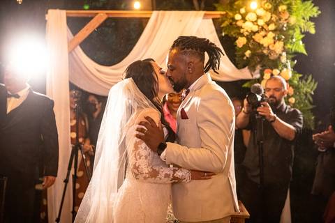 Inspiração e ideias criativas de fotos fotográfico de casamento momento da cerimônia no Villa Mantova Santana de Parnaíba - SP'