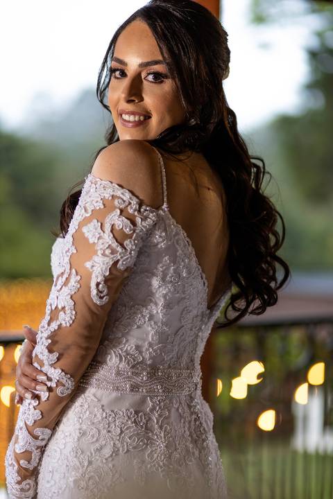 Inspiração e ideias criativas de fotos fotográfico de Making Of da noiva no Villa Mantova Santana de Parnaíba - SP'